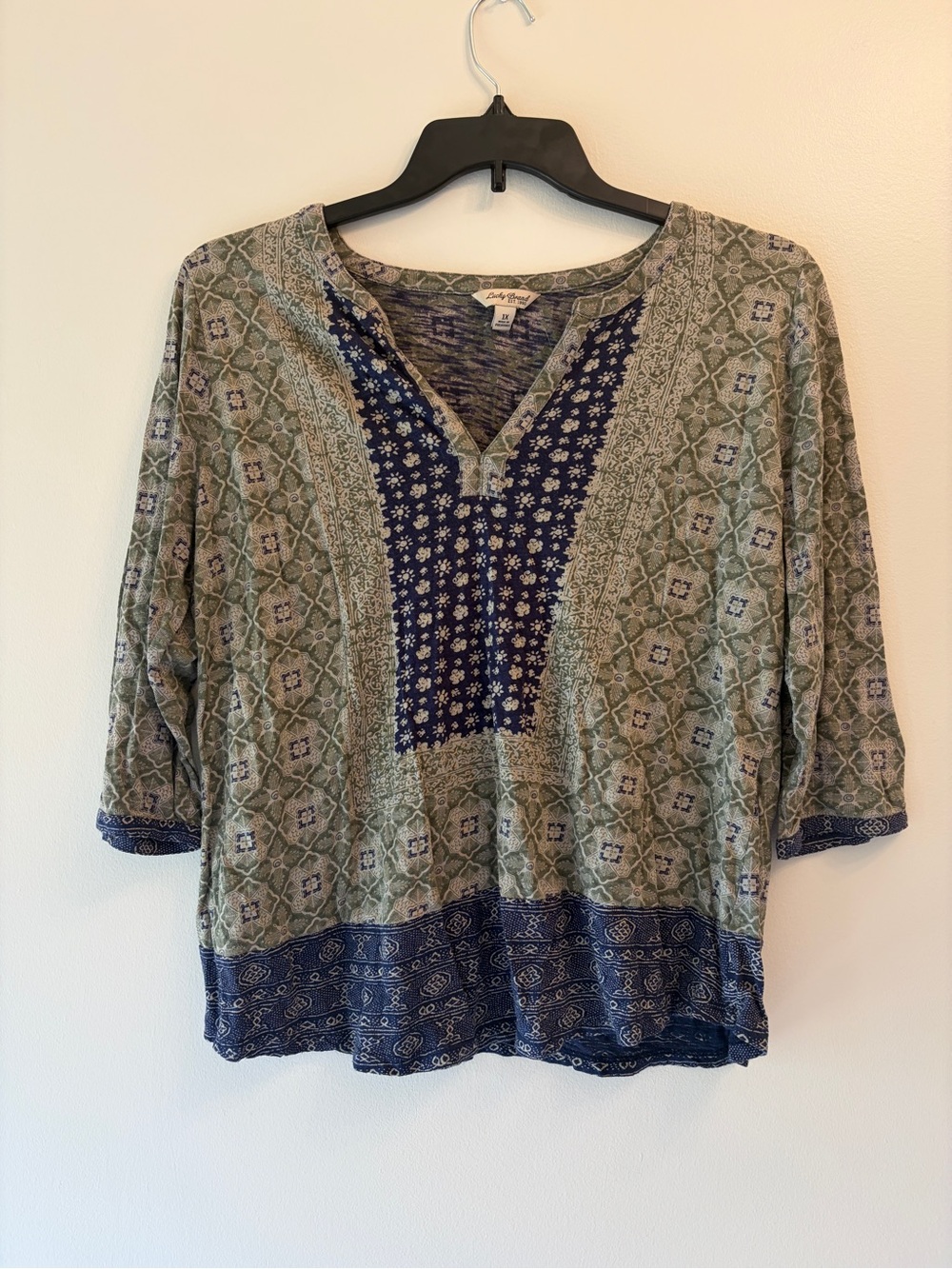 Lucky Brand Olive & Navy Mixed-Print Split V Tunic